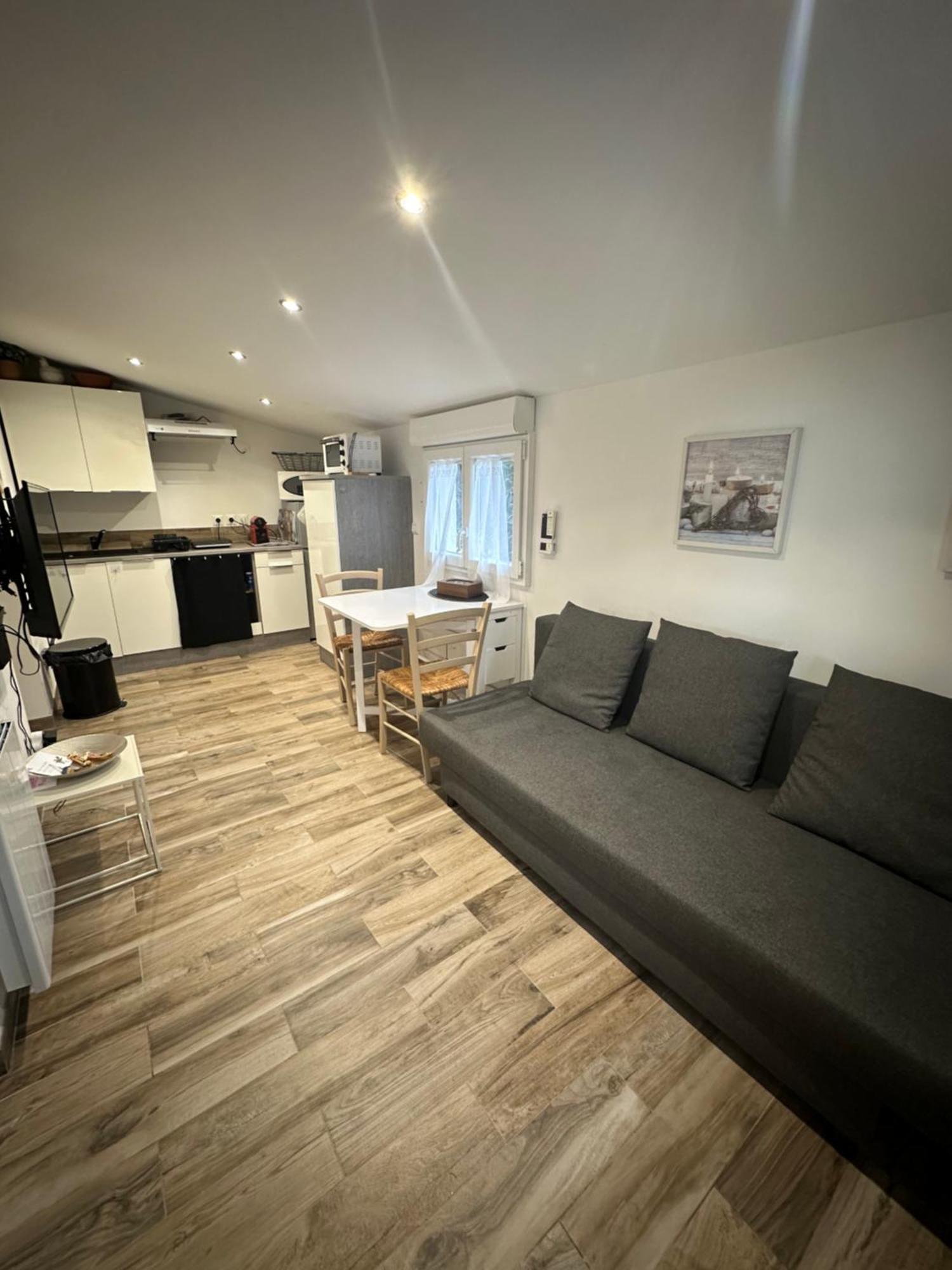 La Maisonnette De Chantecoucou Le Cannet-des-Maures Exteriér fotografie
