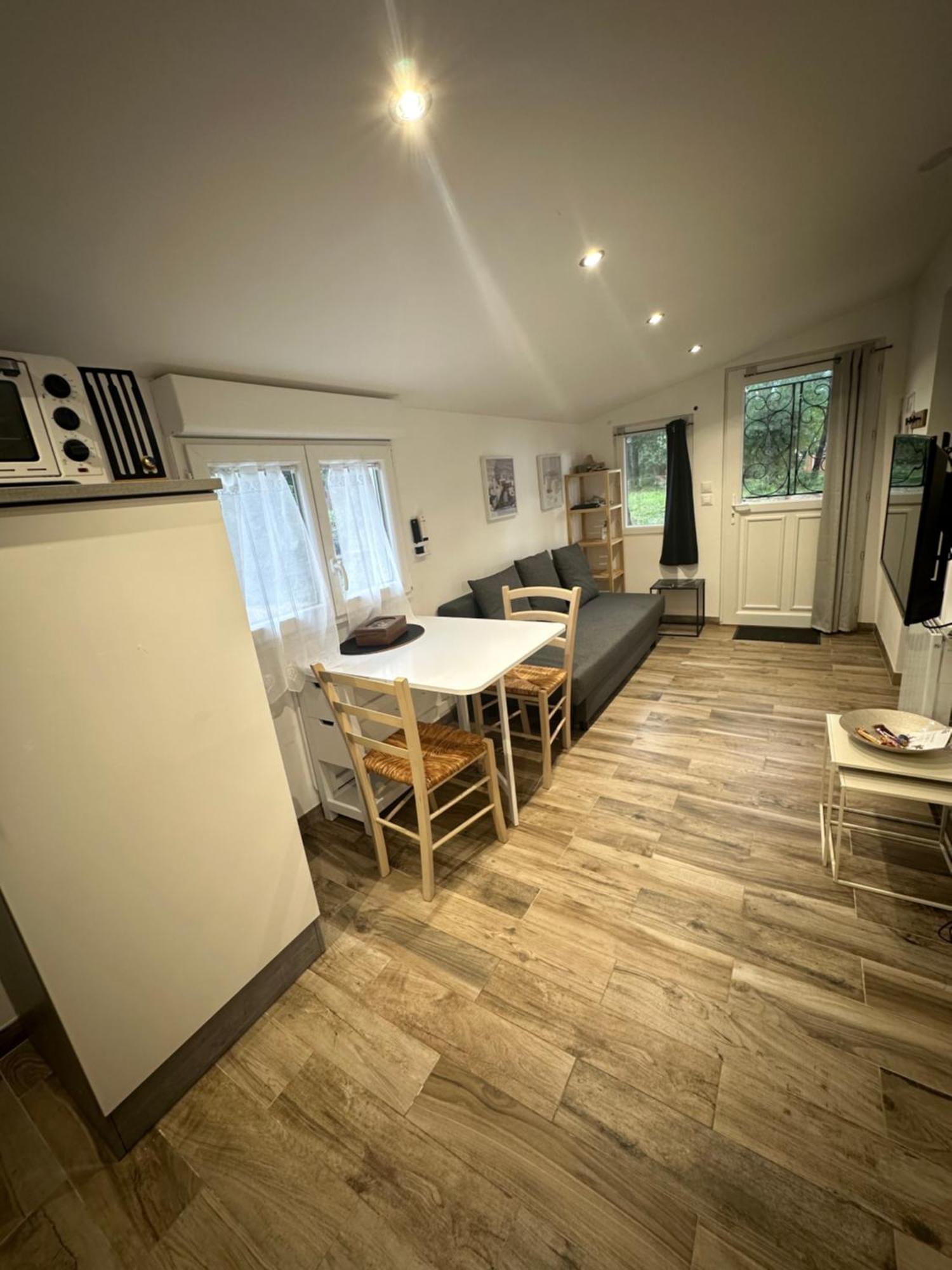 La Maisonnette De Chantecoucou Le Cannet-des-Maures Exteriér fotografie